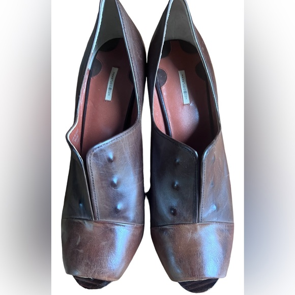 Max Studio Brown Studded Soft Brown Leather Peep Toe Heels Size 9.5 - Picture 3 of 9